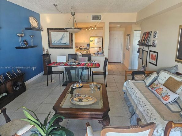 50 Menores Ave 828, Coral Gables FL 33134