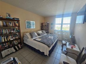 50 Menores Ave 828, Coral Gables FL 33134