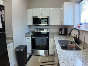 2558 NE 41st Ave, Homestead FL 33033