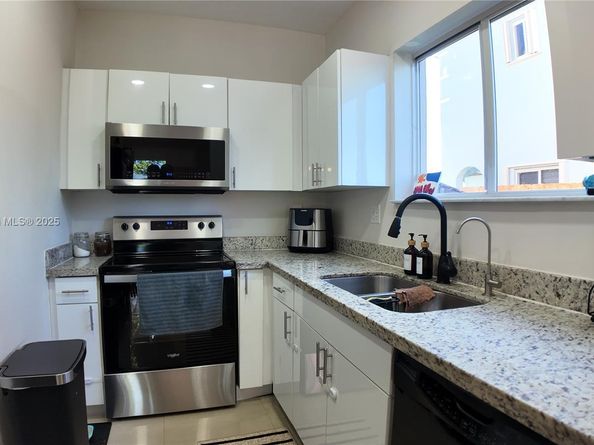 2558 NE 41st Ave, Homestead FL 33033