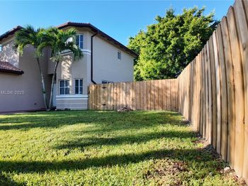 2558 NE 41st Ave