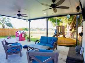 2558 NE 41st Ave, Homestead FL 33033