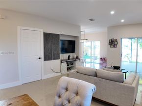 2558 NE 41st Ave, Homestead FL 33033