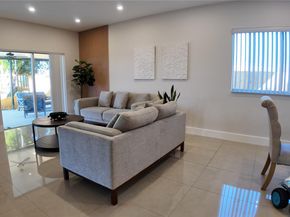 2558 NE 41st Ave, Homestead FL 33033
