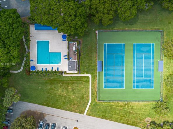 16300 Golf Club Rd 411, Weston FL 33326