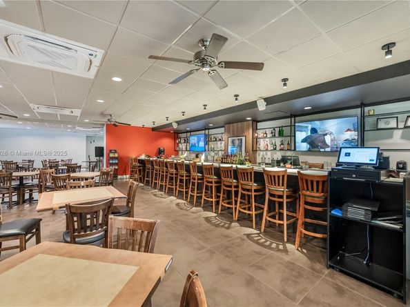 16300 Golf Club Rd 411, Weston FL 33326