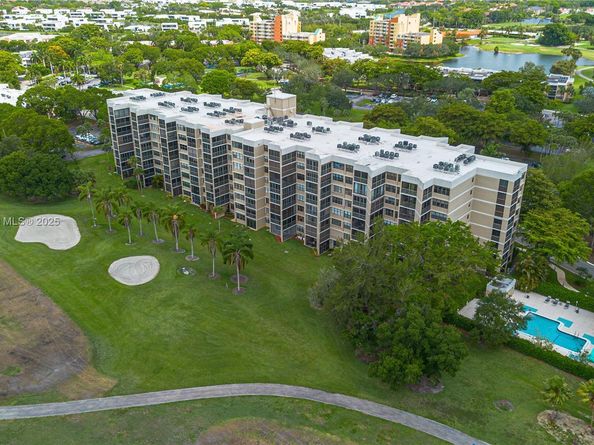 16300 Golf Club Rd 411, Weston FL 33326