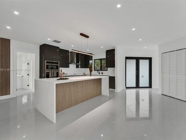 3444 Buchanan St, Hollywood FL 33021