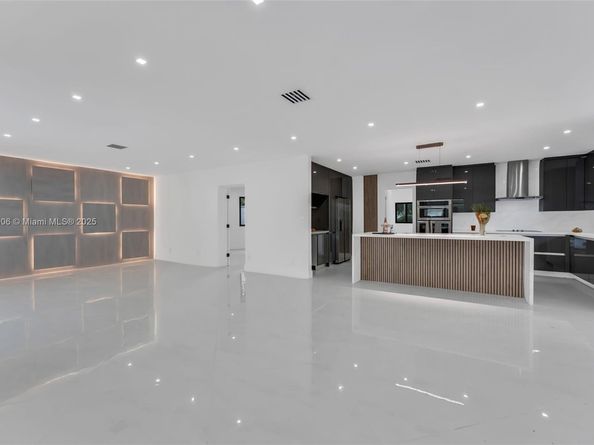 3444 Buchanan St, Hollywood FL 33021