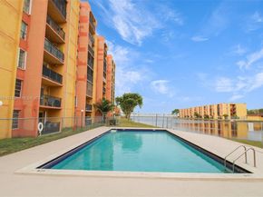 4717 NW 7th St 60410, Miami FL 33126