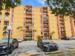 4717 NW 7th St 60410, Miami FL 33126
