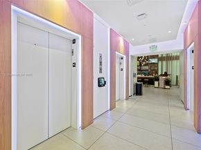 227 NE 2nd St 2512, Miami FL 33132