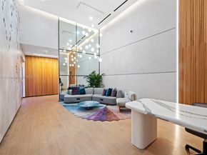 227 NE 2nd St 2512, Miami FL 33132
