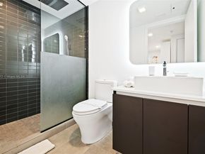 227 NE 2nd St 2512, Miami FL 33132