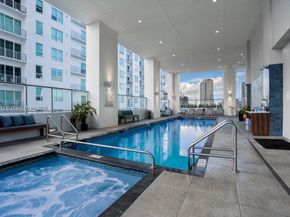 227 NE 2nd St 2512, Miami FL 33132
