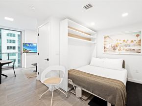 227 NE 2nd St 2512, Miami FL 33132