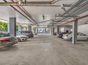 546 SW 1st St 607, Miami FL 33130