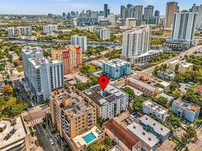 546 SW 1st St 607, Miami FL 33130