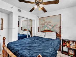 546 SW 1st St 607, Miami FL 33130