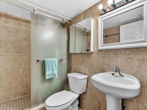 546 SW 1st St 607, Miami FL 33130