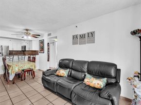 546 SW 1st St 607, Miami FL 33130