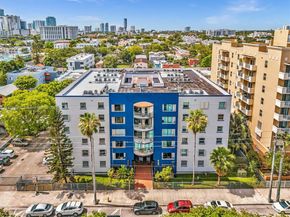 546 SW 1st St 607, Miami FL 33130