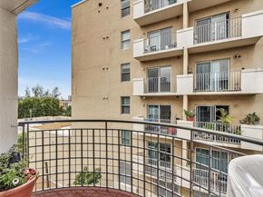 546 SW 1st St 607, Miami FL 33130