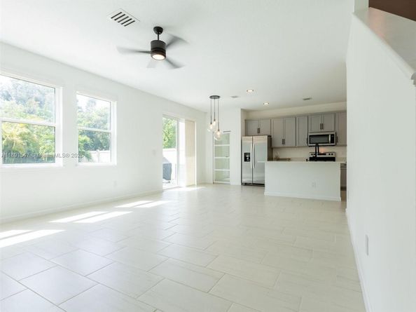 1837 Lake Cove Dr, Lake Worth FL 33460