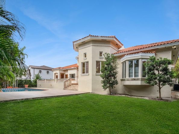 322 Costa Brava Ct, Coral Gables FL 33143