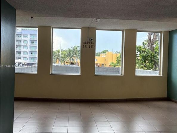 1800 NW 24th Ave 208, Miami FL 33125