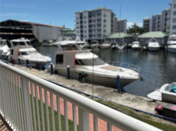 1800 NW 24th Ave 208, Miami FL 33125