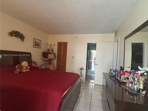 1800 NW 24th Ave 208, Miami FL 33125