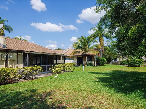 723 Banks Rd, Margate FL 33063