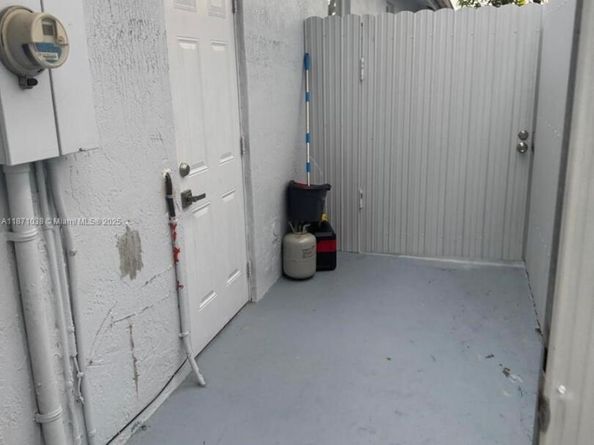 17384 SW 138 Ct, Miami FL 33177