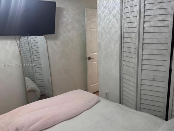 17384 SW 138 Ct, Miami FL 33177