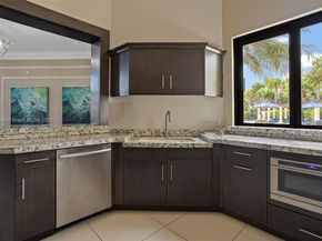 1126 SW 113th Way, Pembroke Pines FL 33025