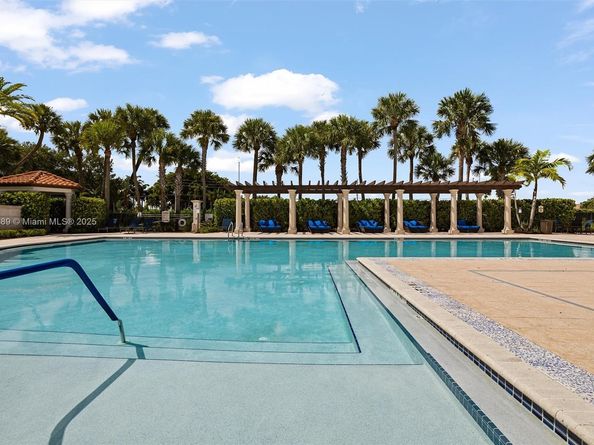 1126 SW 113th Way, Pembroke Pines FL 33025