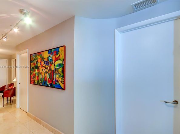 3131 NE 188th St 1808, Aventura FL 33180