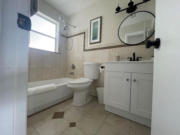 2731 NE 11th Ter, Pompano Beach FL 33064