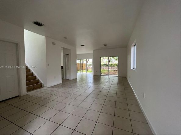 3334 NE 3rd Dr, Homestead FL 33033