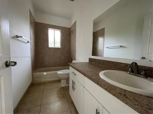3334 NE 3rd Dr, Homestead FL 33033