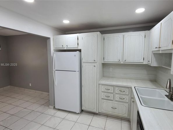 1811 Jefferson St 601, Hollywood FL 33020