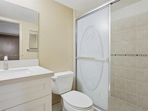 6300 S Falls Cir Dr 212, Lauderhill FL 33319