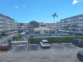 215 SE 3rd Ave 202D, Hallandale Beach FL 33009