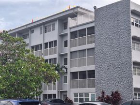 215 SE 3rd Ave 202D, Hallandale Beach FL 33009