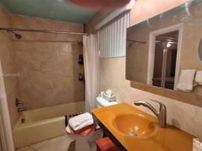 215 SE 3rd Ave 202D, Hallandale Beach FL 33009
