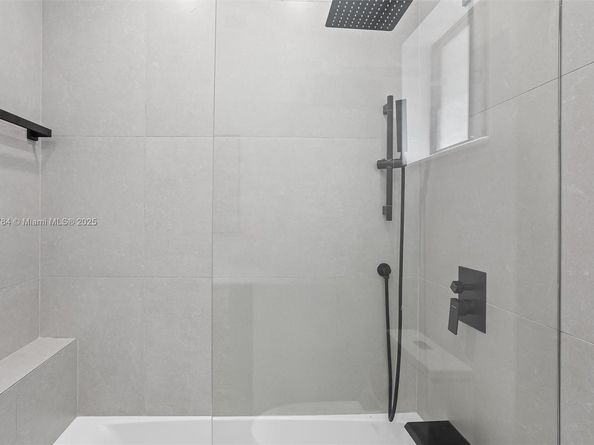 2180 NE 190th Ter, Miami FL 33179