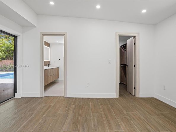 2180 NE 190th Ter, Miami FL 33179