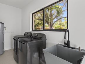 2180 NE 190th Ter, Miami FL 33179