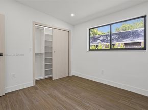 2180 NE 190th Ter, Miami FL 33179